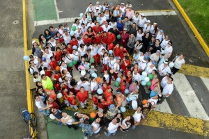 UCR celebra la caminata Un Abrazo Mundial