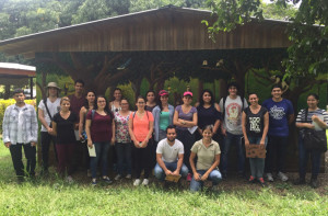 estudiantes-universitarios-visitan-centro-de-rescate3