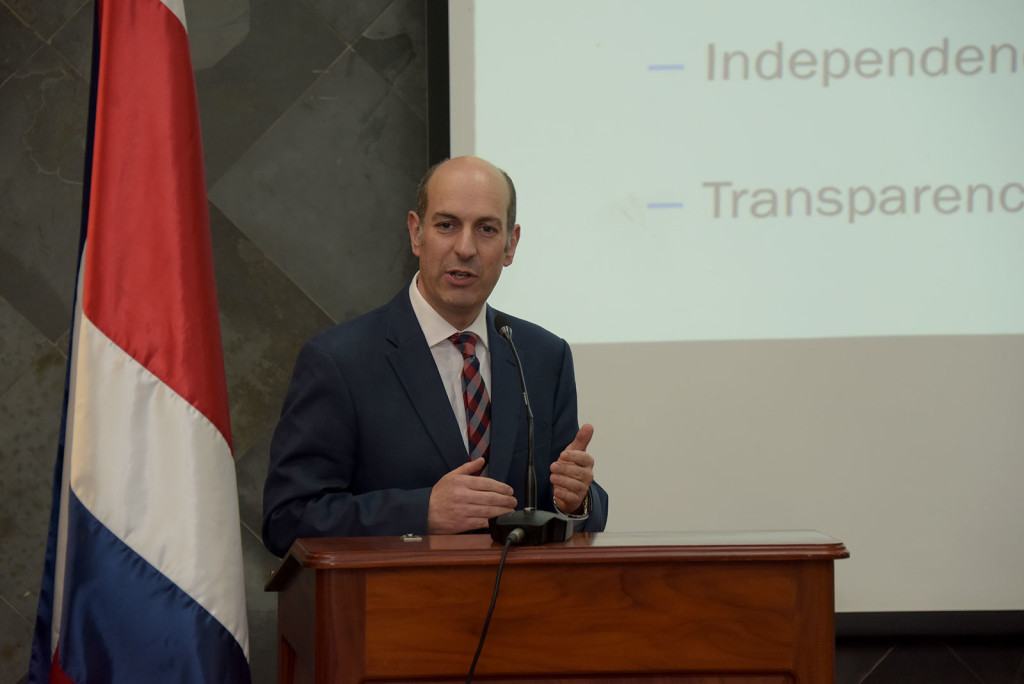 UCR Presidente del Banco Central3